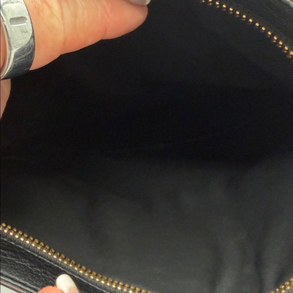 Tory Burch Black‎ Pebbled Leather Crossbody with Logo Detail